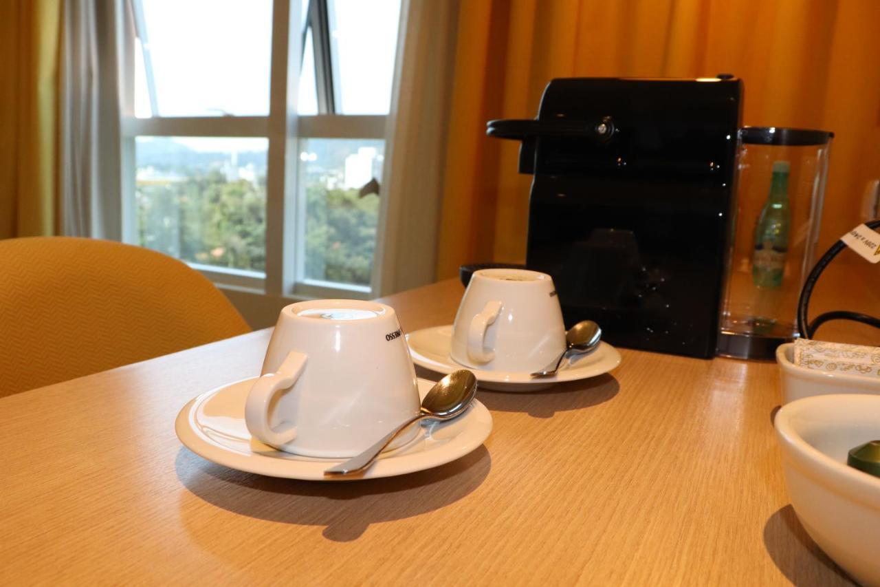 Kayros Business Hotel Jaragua do Sul Bagian luar foto